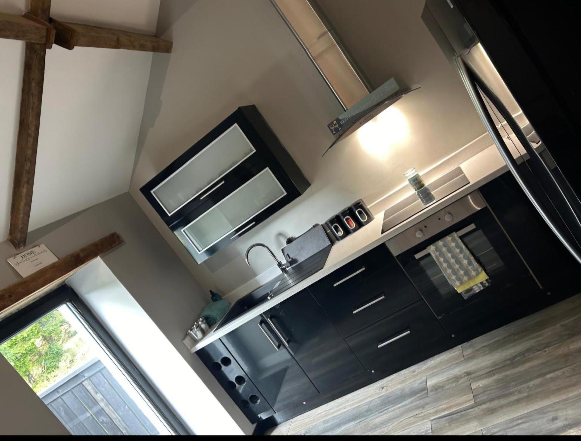 Kelly'S Roost Apartment Doagh Bagian luar foto